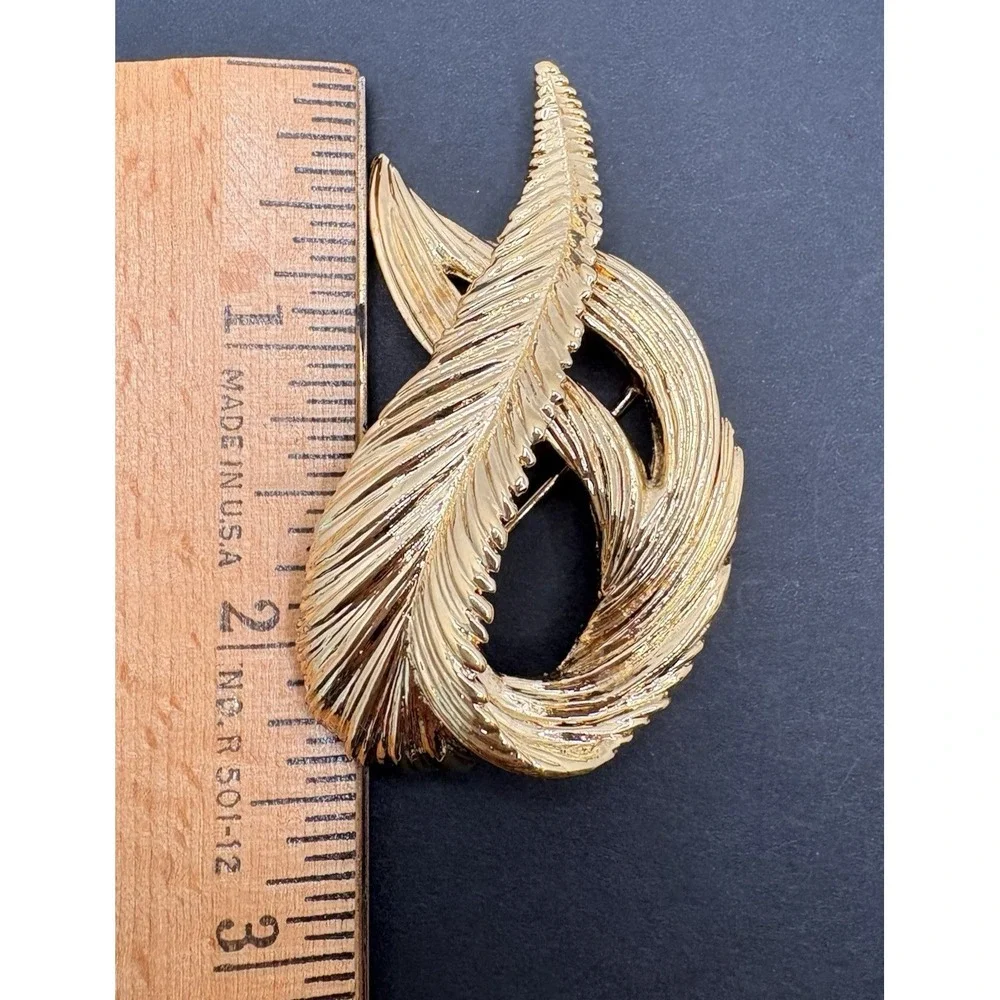 Monet vintage feather